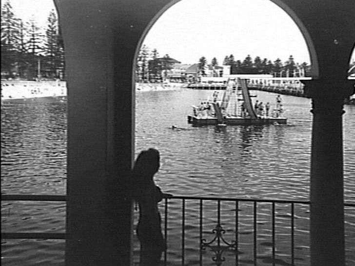 View over Harbour Pool, shows pontoon, 1947