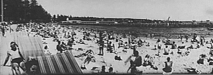 Manly Harbour Beach, boardwalk and Manly Wharf, 1950