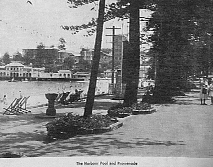 West Esplanade Park showing the Harbour Pool and the Pavilion