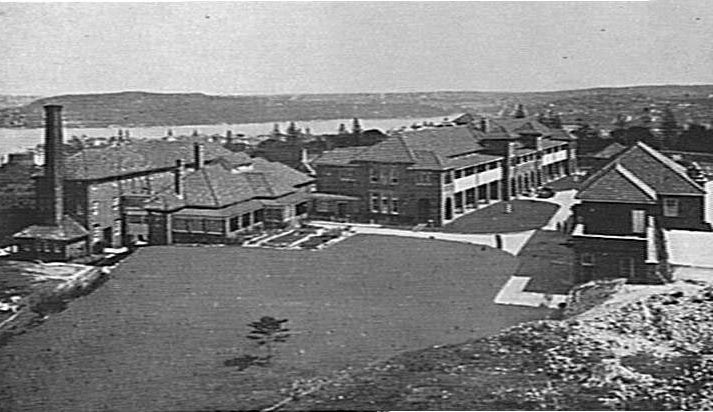Manly District Hospital buildings, Darley Road