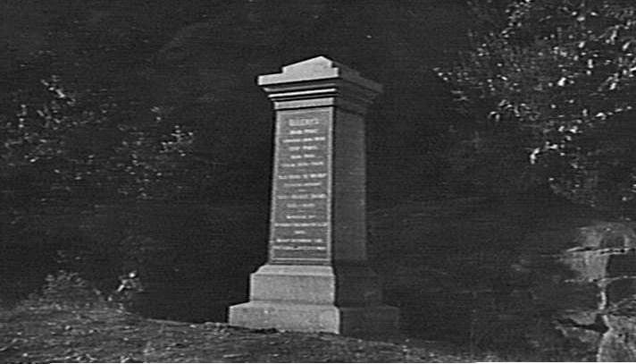 Monument to Ellery's Hand Punt at The Spit