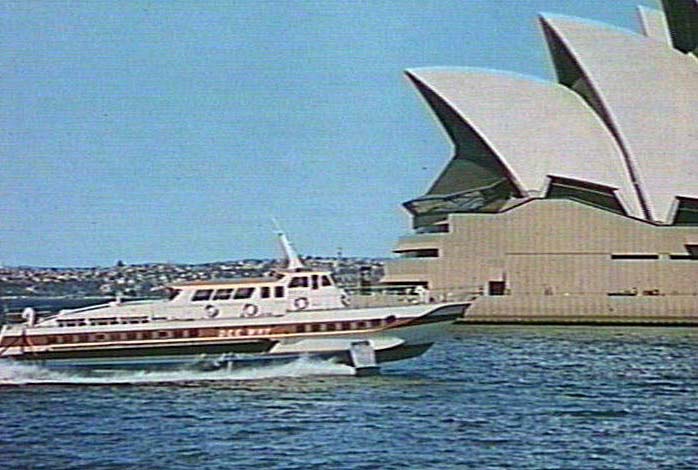 Hydrofoil "Dee Why" near the Opera House