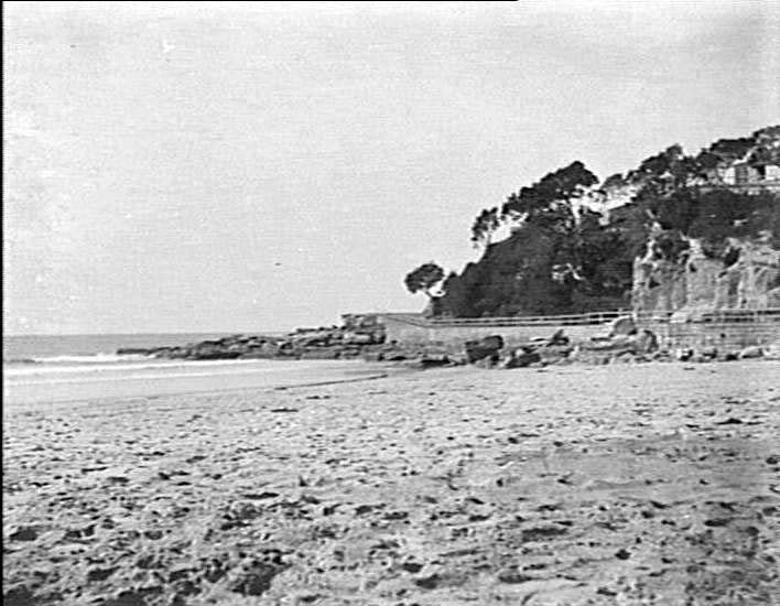 Manly Beach, Southern End with walkway