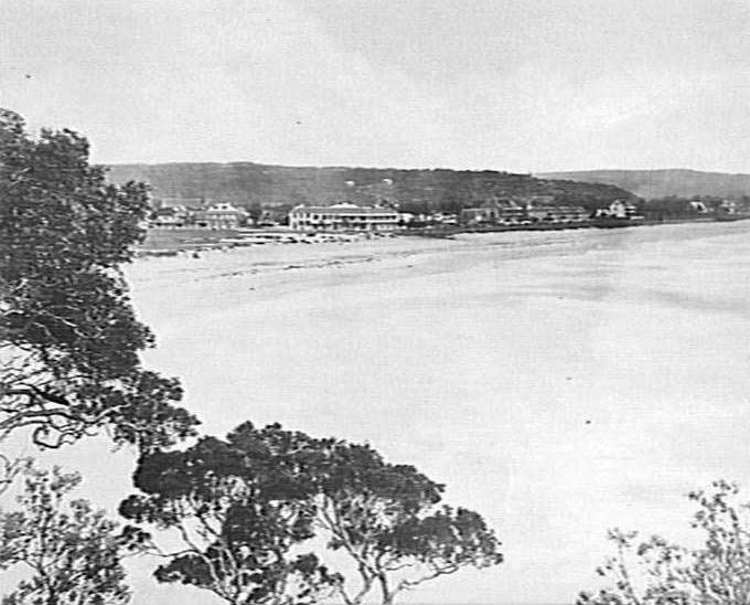 View north along Manly Beach from Marine Parade