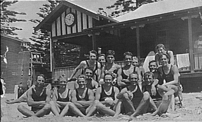 Unidentified men and boys outside Manly Surf Pavilion