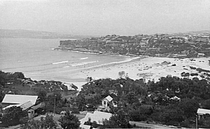 Freshwater Beach and headlands at Queenscliff and Harbord