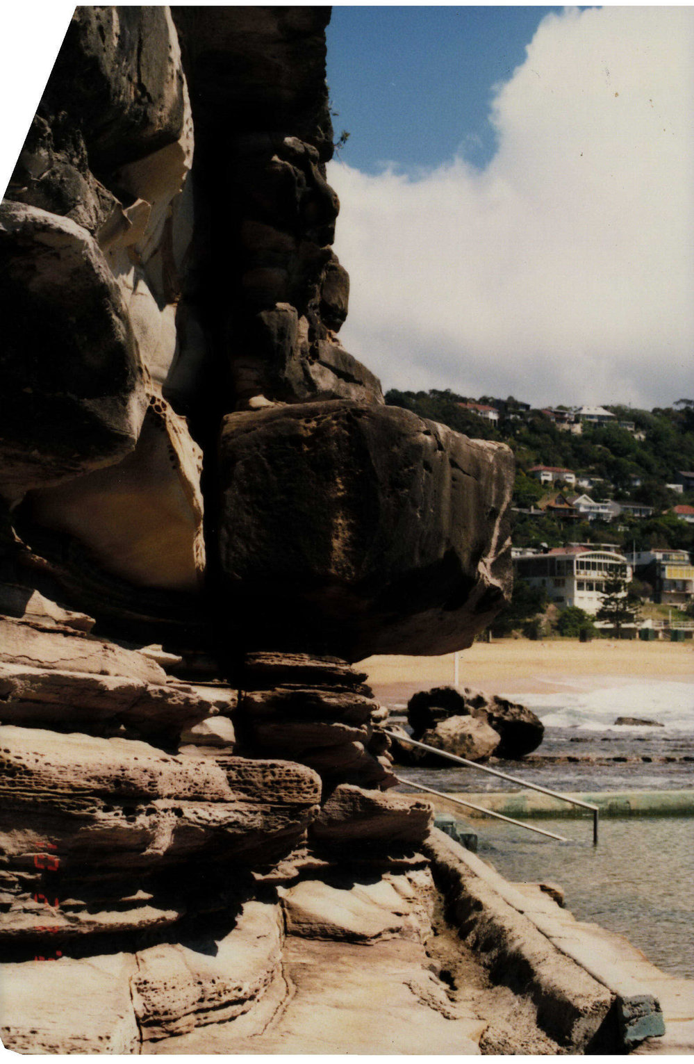 Whale Beach cliffs and Rock pool