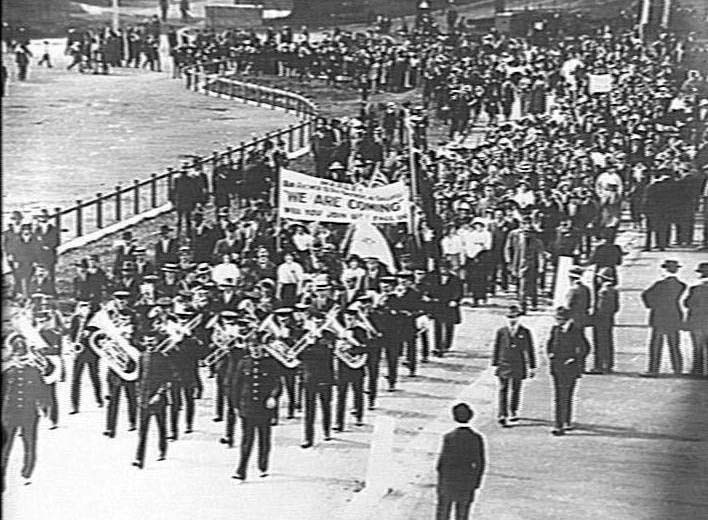Procession for Gallipoli recruits in Manly, 1915