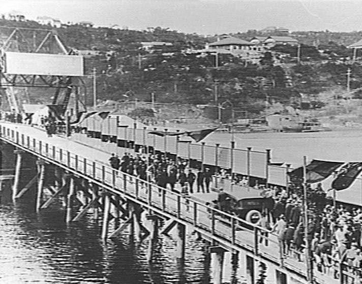 The Spit Bridge on the day of official opening, 1924
