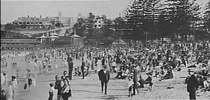 Crowd on Manly Beach