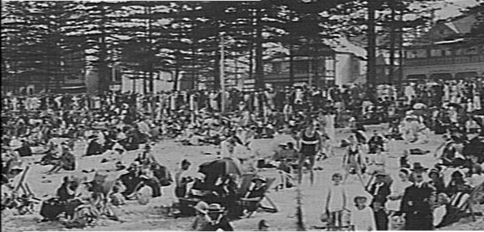 Crowd on Manly Beach