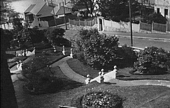 Grounds of "Leitelinna", George Street, Manly