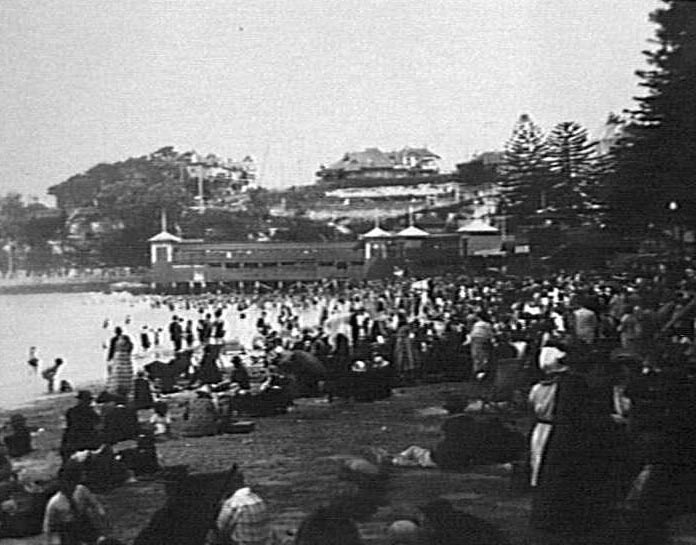 Manly Beach with South Steyne Pavilion, c 1920s