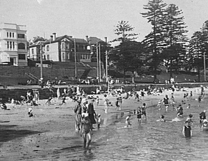 Manly Cove, West Esplanade and "Strathspey" on far left