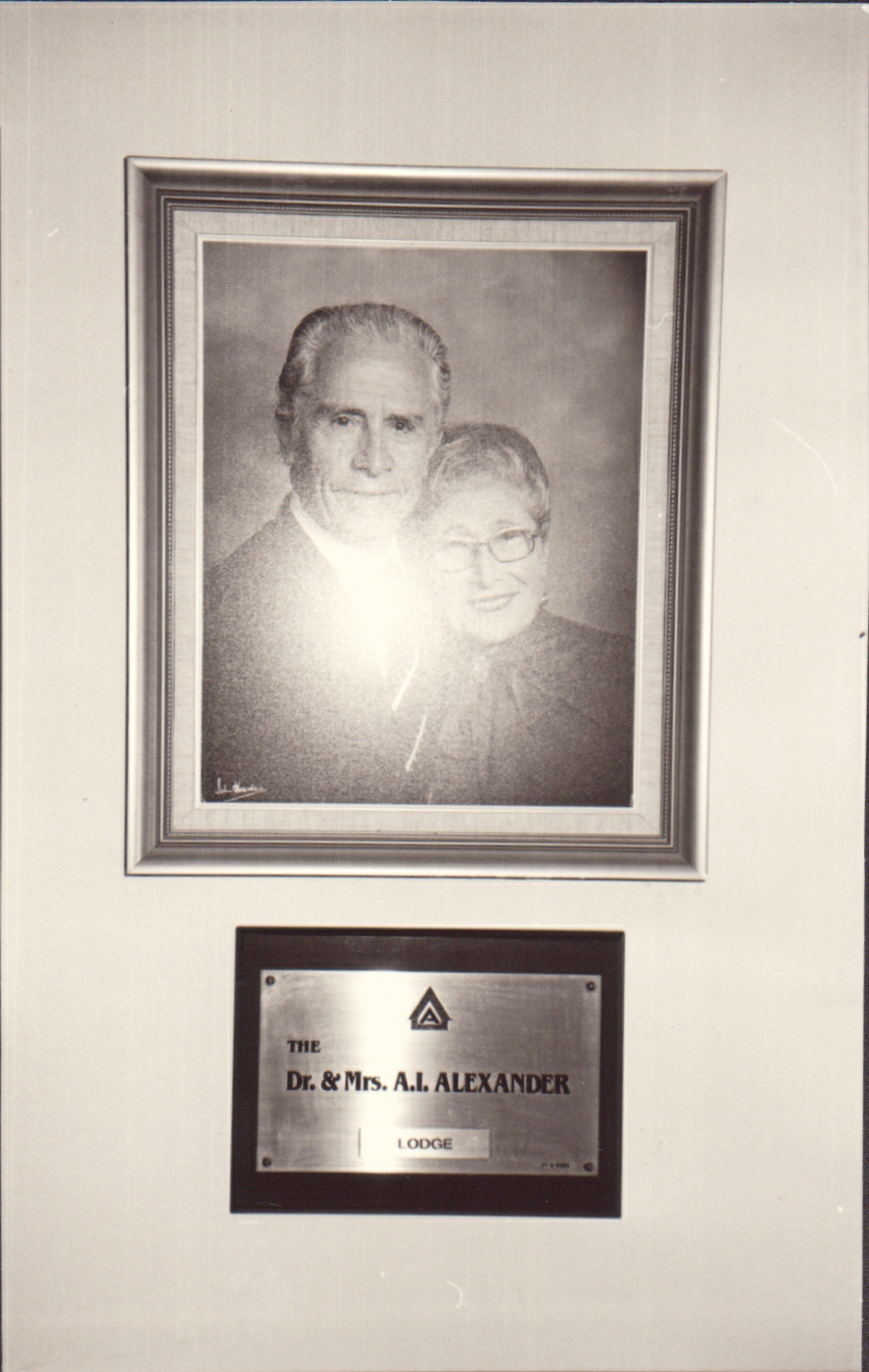 Portrait of Dr and Mrs A.I Alexander, Armenian Nursing Home, Brookvale