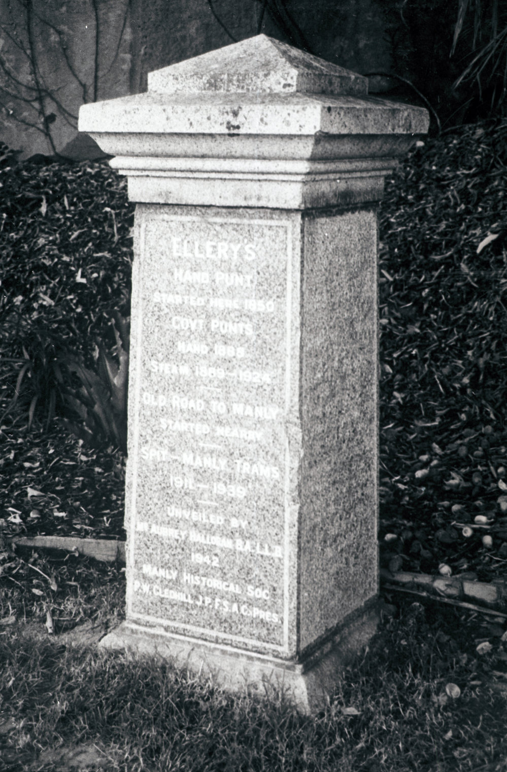 Obelisk commemorating Peter Ellerys hand punt at The Spit