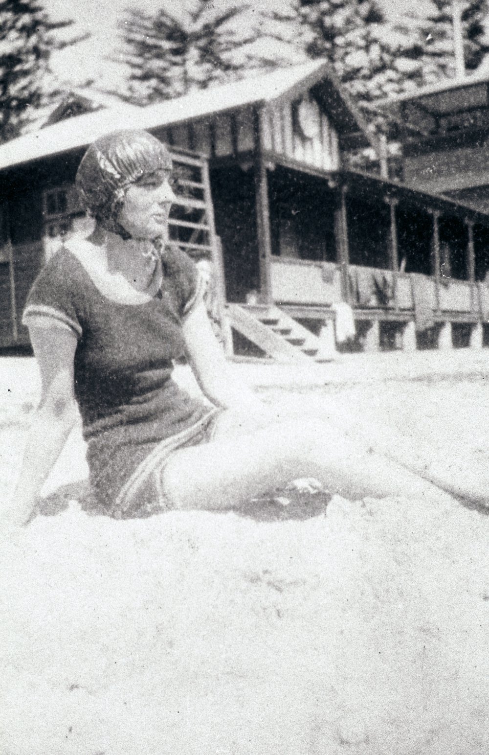 Mrs Ida Nott (nee Rudd) on Manly Beach