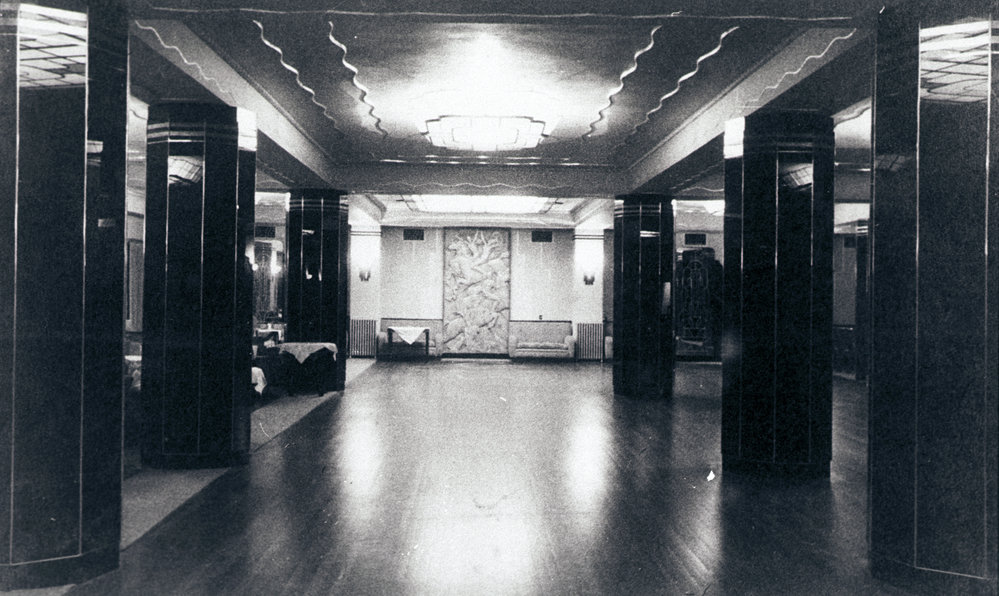 Hotel Manly, the interior of the Ballroom