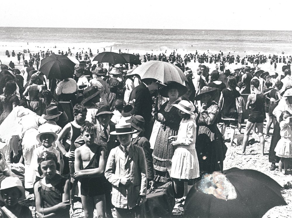 Crowd on Manly Beach
