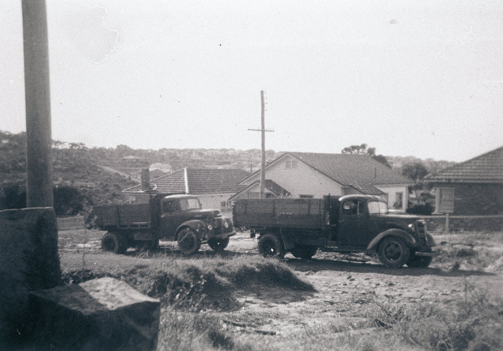 Oldsmobile and Commer trucks belonging to Jack Harwood, Seaforth