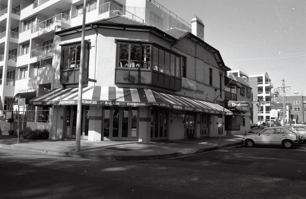 The corner of South Steyne and Victoria Pde, 1991