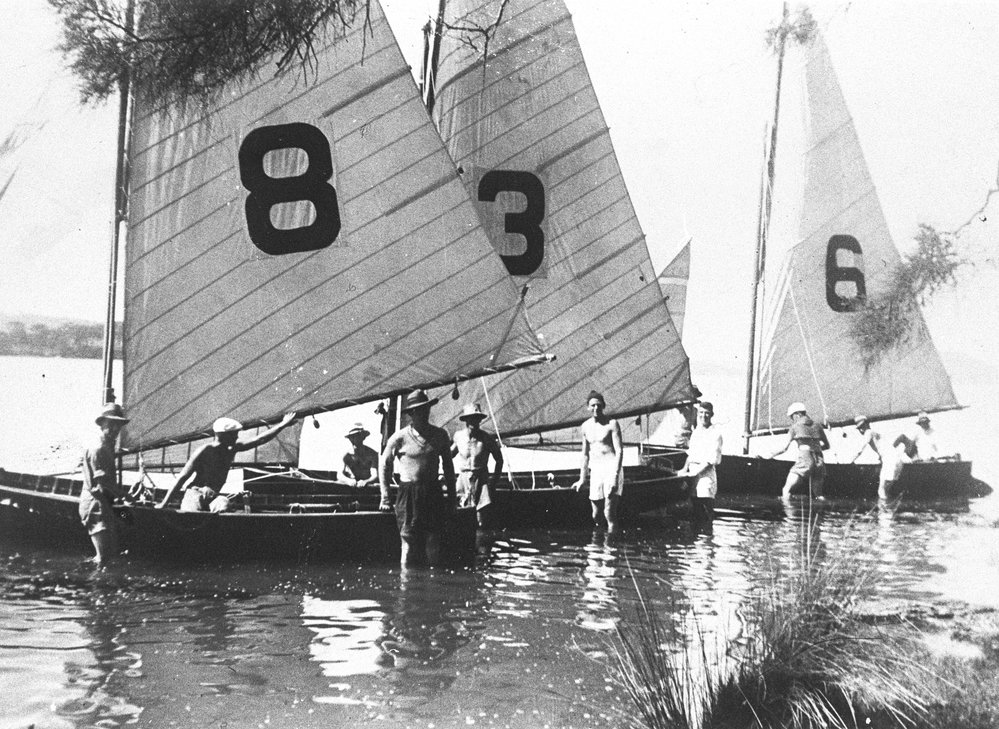 Manly 16ft Skiff Club Boats and Crews at Gosford