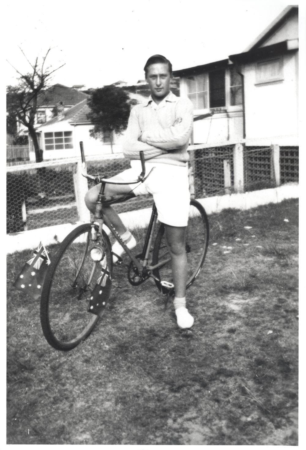 Ray Britton at Harry Seller's house on Bix Road, Dee Why
