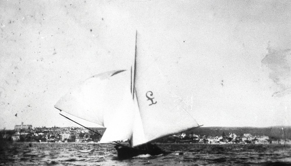 Manly sailing boat "Quid" on North Harbour, c 1930