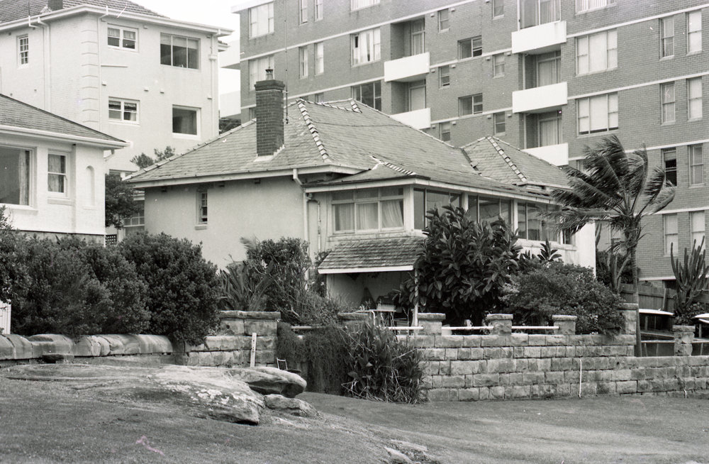 9A Lauderdale Avenue, Fairlight.