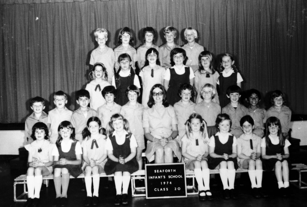 Seaforth Infants School pupils, Class 2O, 1974