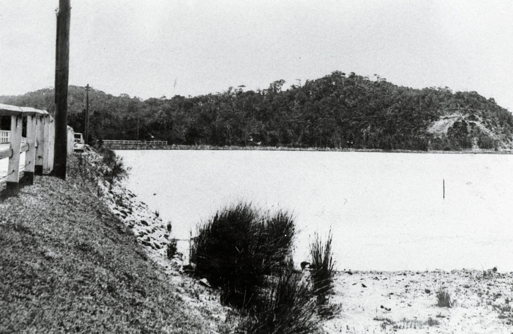 Narrabeen Lagoon looking North, 1909