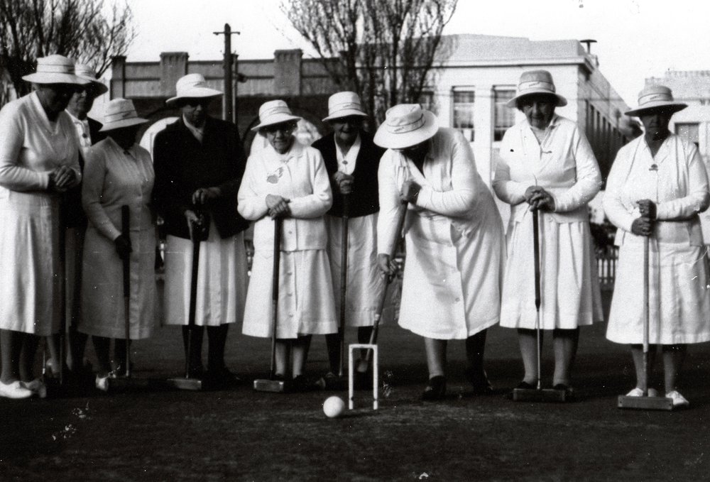 Female members of Manly Croquet Club