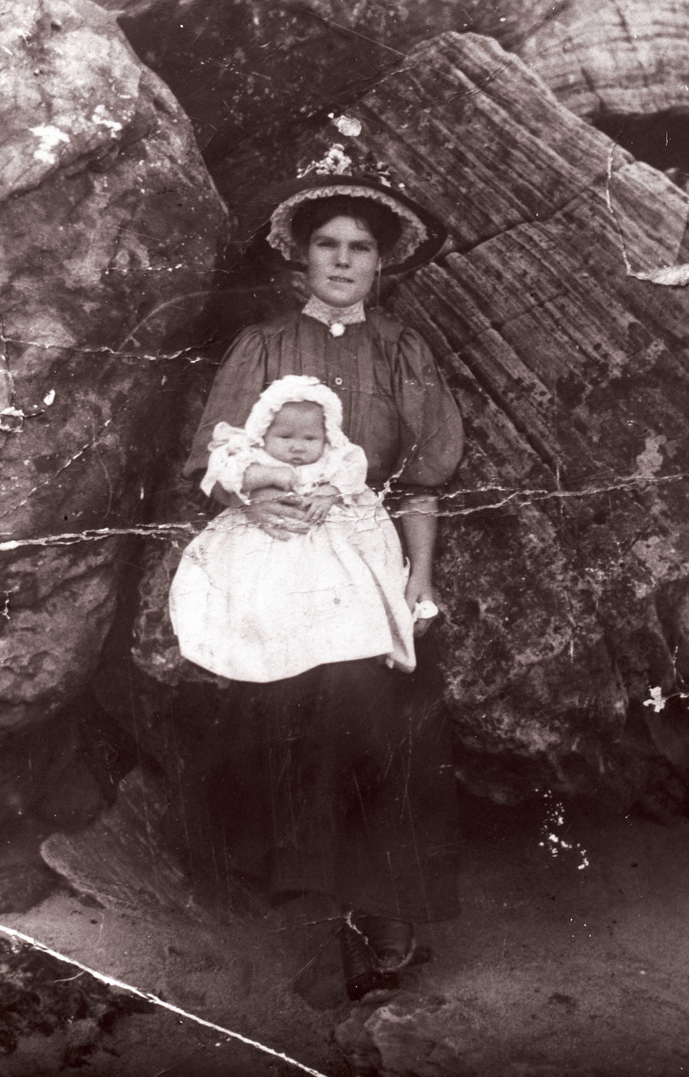 Adelaide Notting with daughter Sylvia