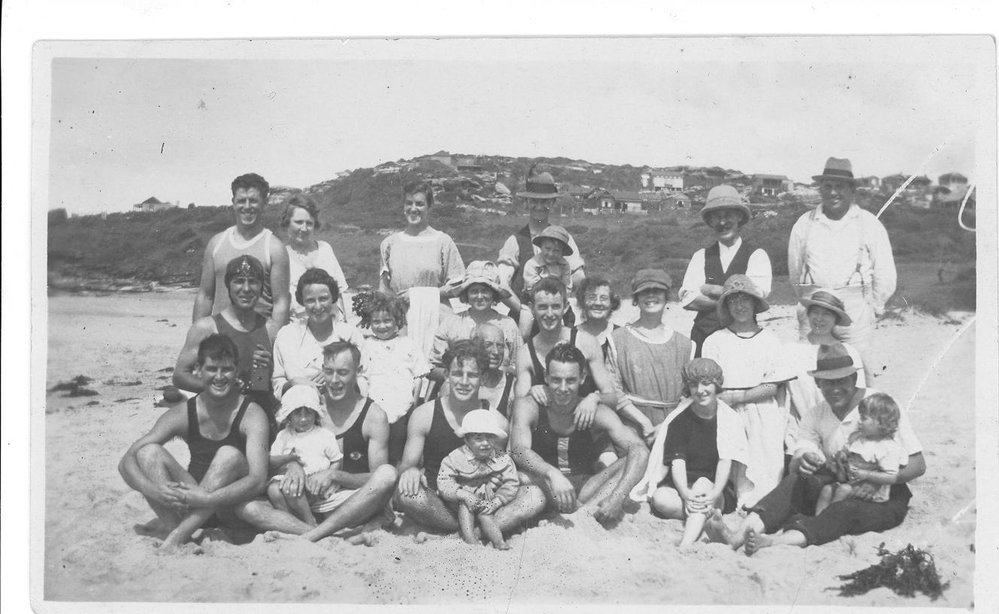 Members of the South Curl Curl Surf Life Saving Club, South Curl Curl Beach