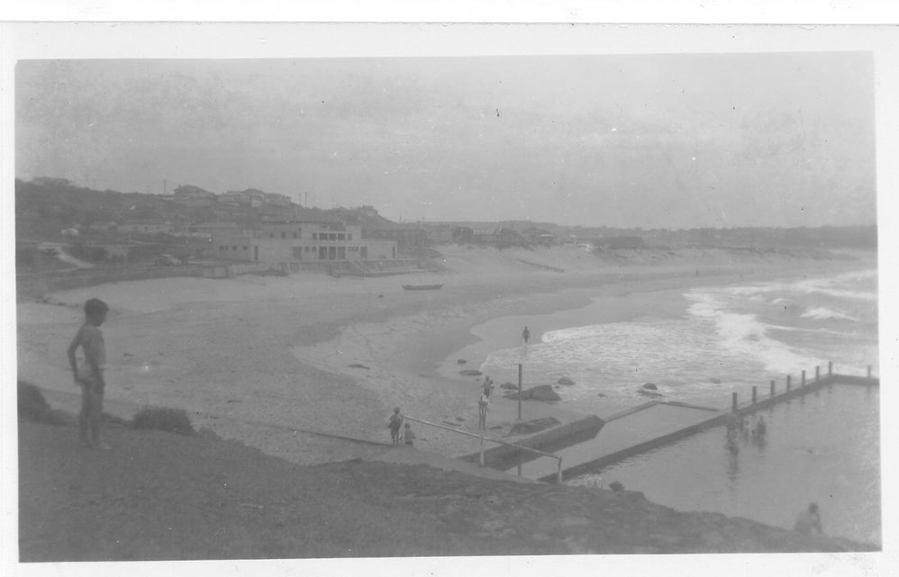 South Curl Curl beach and rock pool