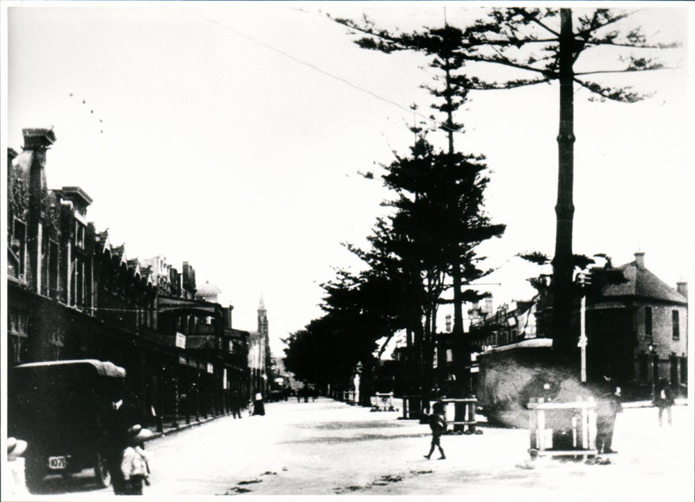 Corso from Ocean Beach, Manly c 1913