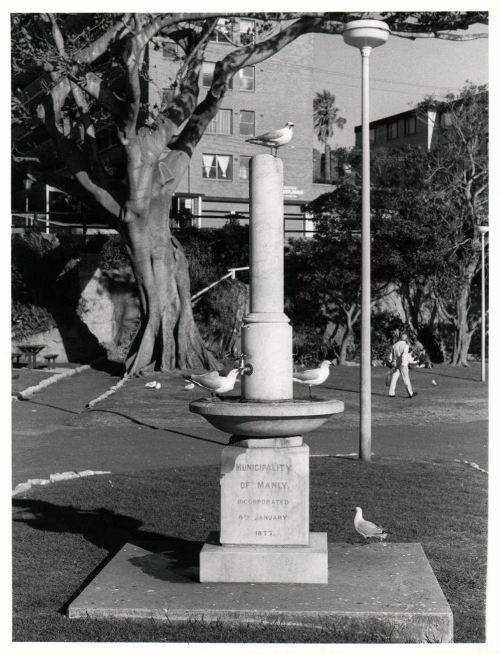 Monument to incorporation of Municipality of Manly