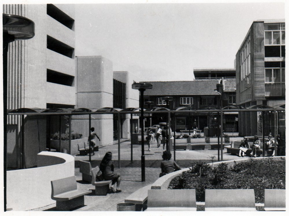 Short Street plaza, looking towards Sydney Road, Manly