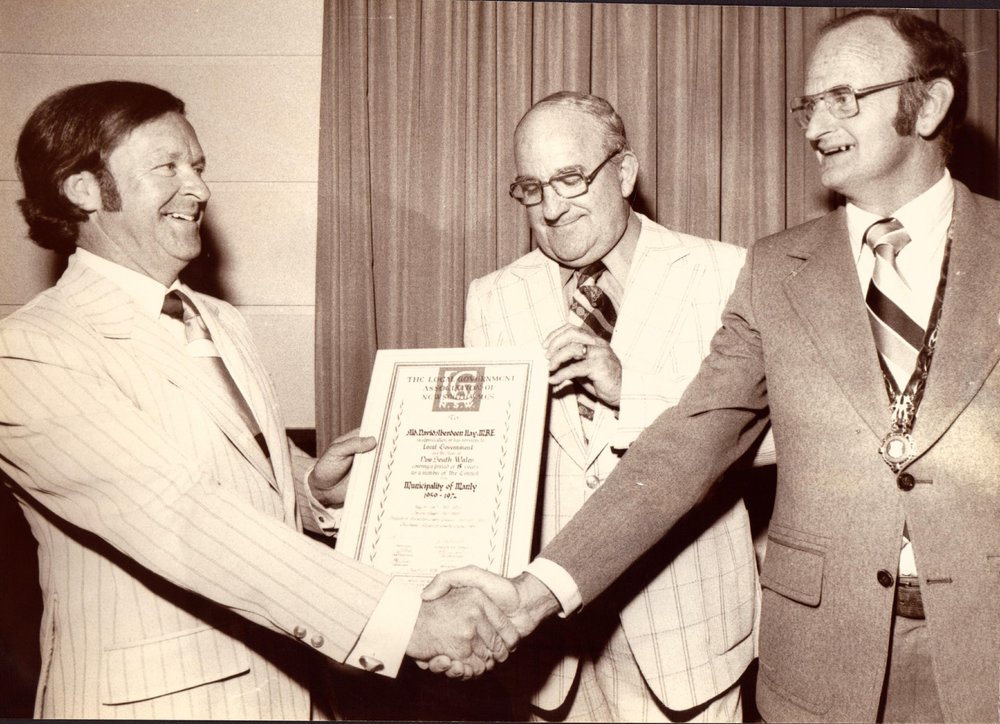 Manly Councils Mr Hay and Mayor Bill Manning, 1976