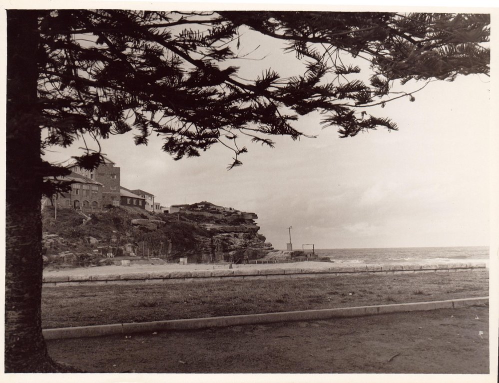 Queenscliff ocean front and ocean pool, 1957
