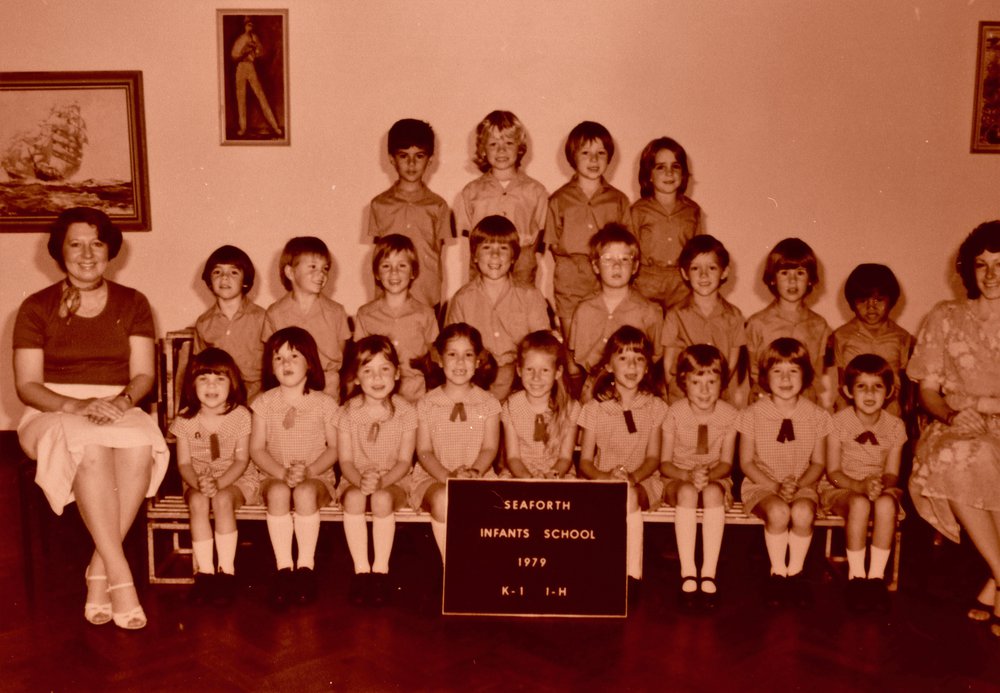 Seaforth Infants School pupils, Class K1 and 1H, 1979