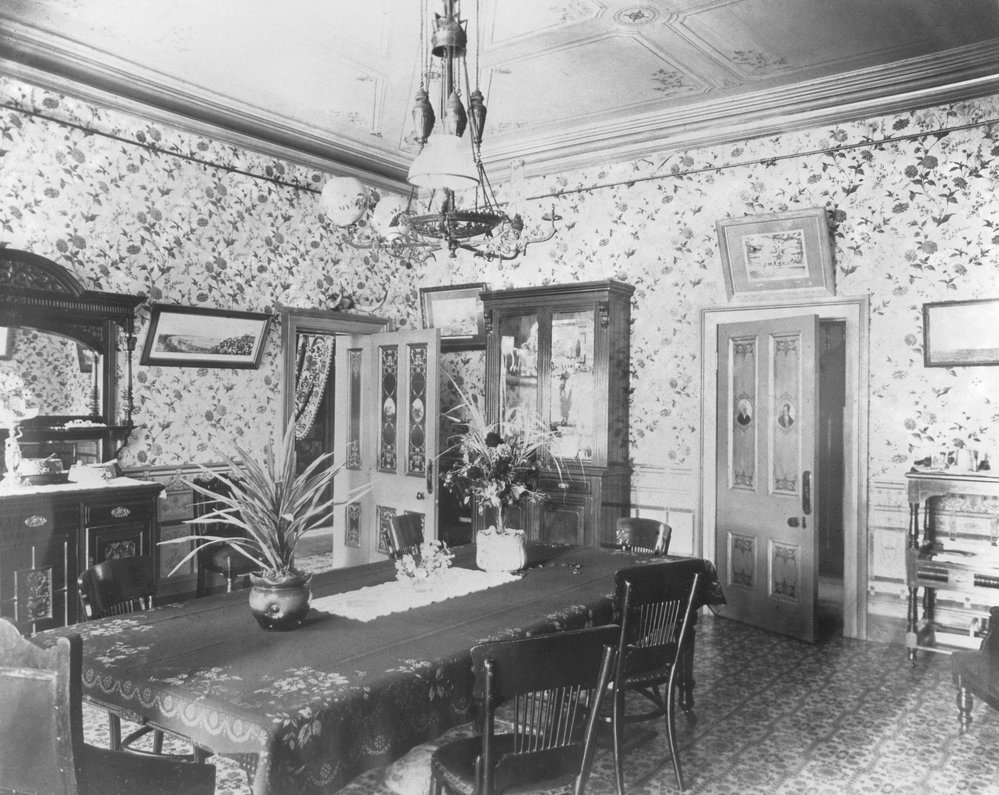 Interior of Fairlight House, Sitting room