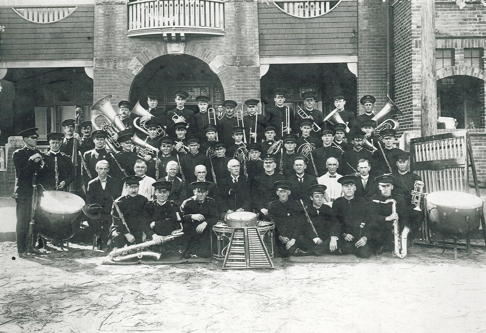 Group portrait of Manly Municipal Military Band