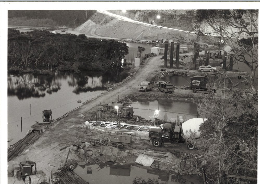 Construction of new Roseville Bridge