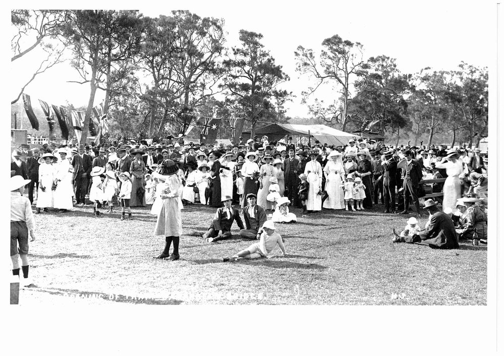 Opening of tram line to Narrabeen Bridge