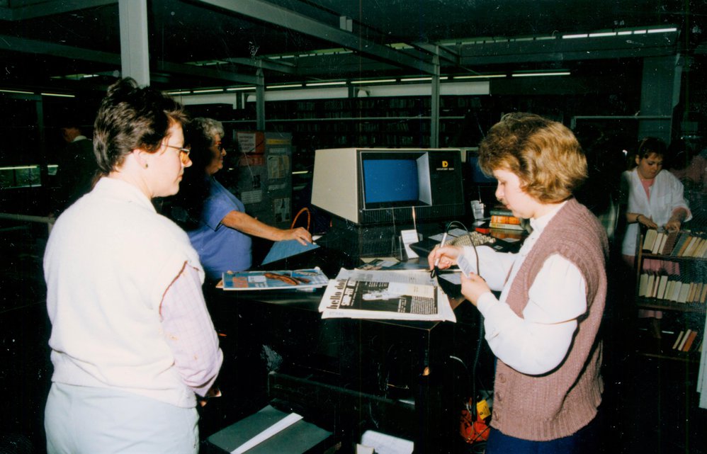 Dee Why Library Circulation Desk