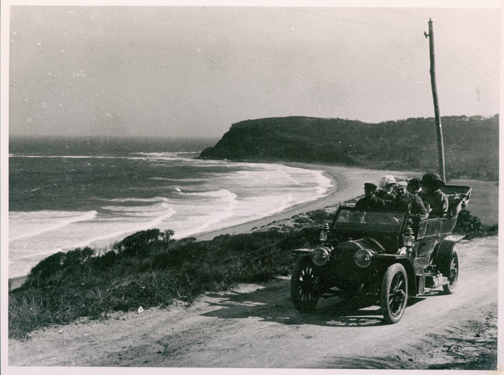Barrenjoey Road, Newport Beach