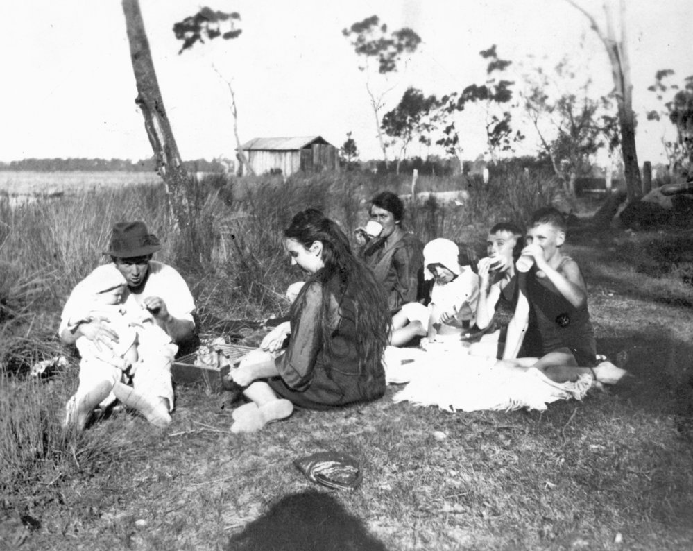 Watts family at picnic Narrabeen Lagoon, c 1920s