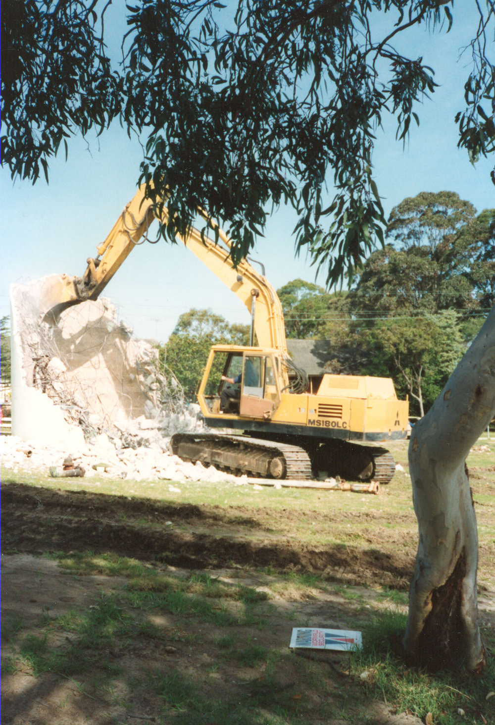 Demolition of Water Tower Collaroy Plateau 1992