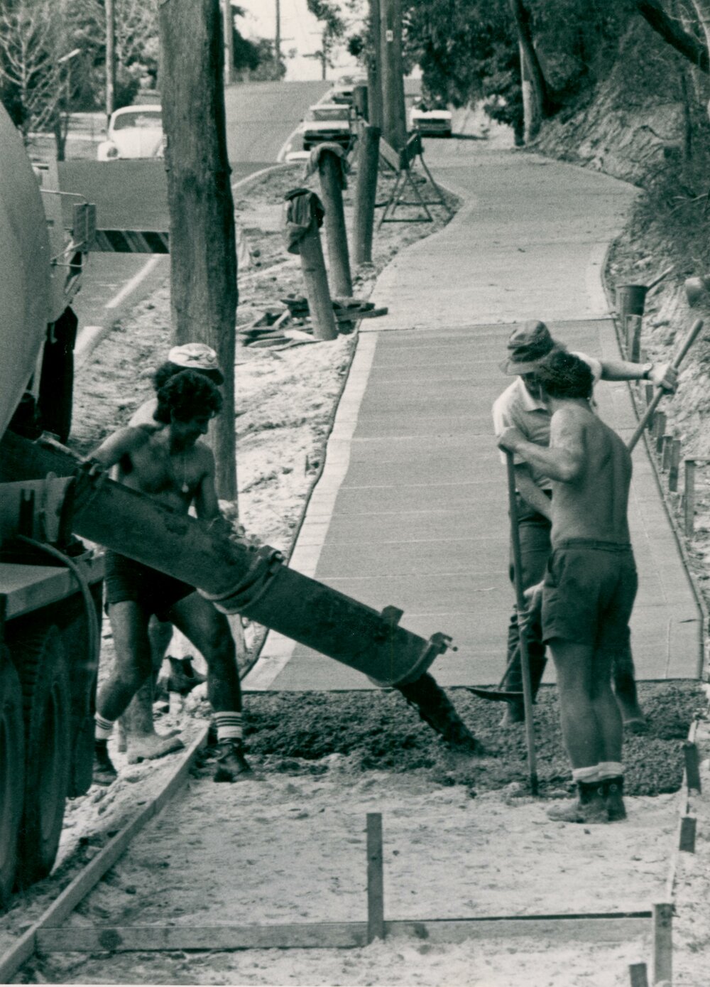 Construction of the cycleway at Frenchs Forest